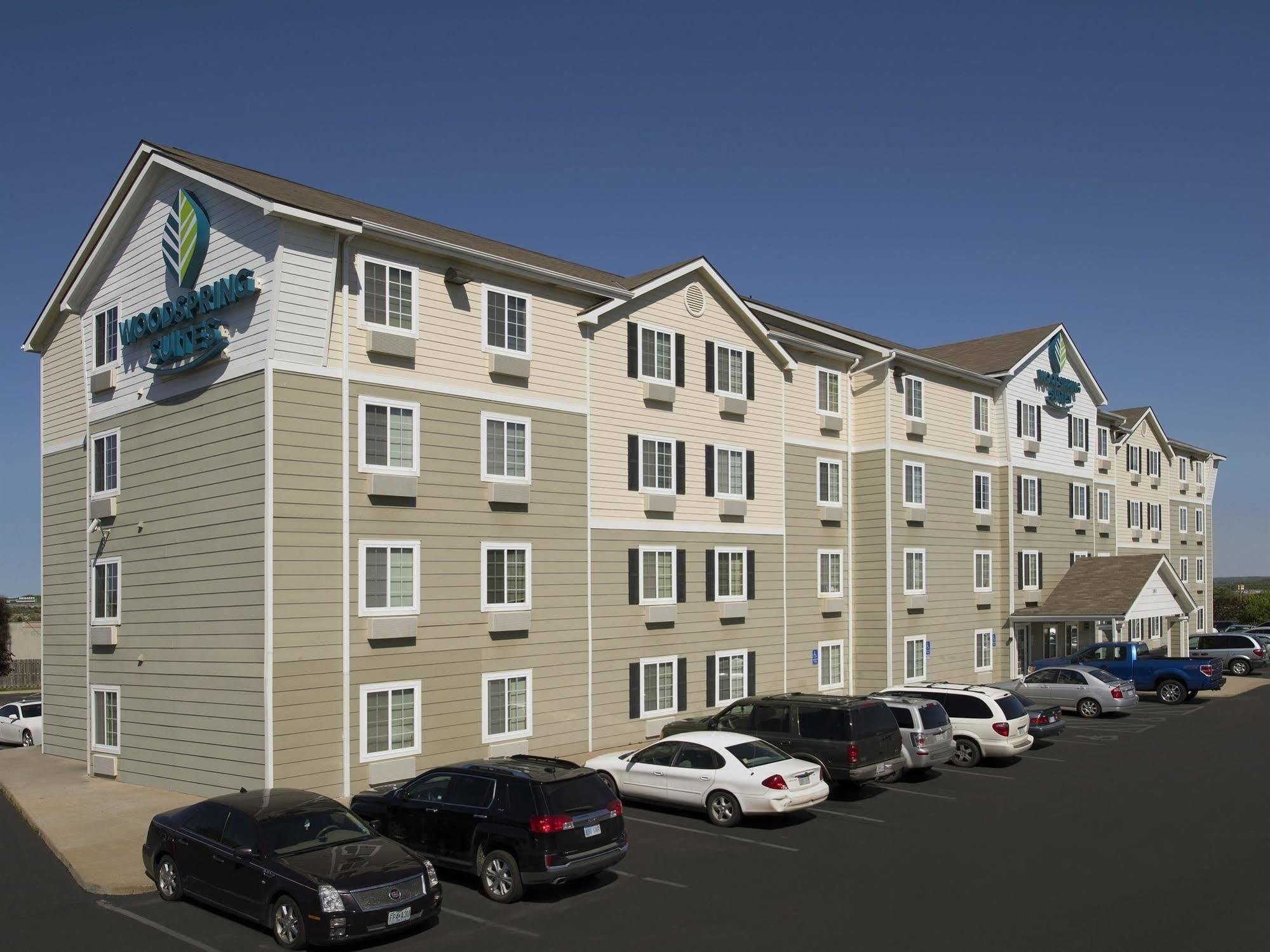 Woodspring Suites Топіка Екстер'єр фото
