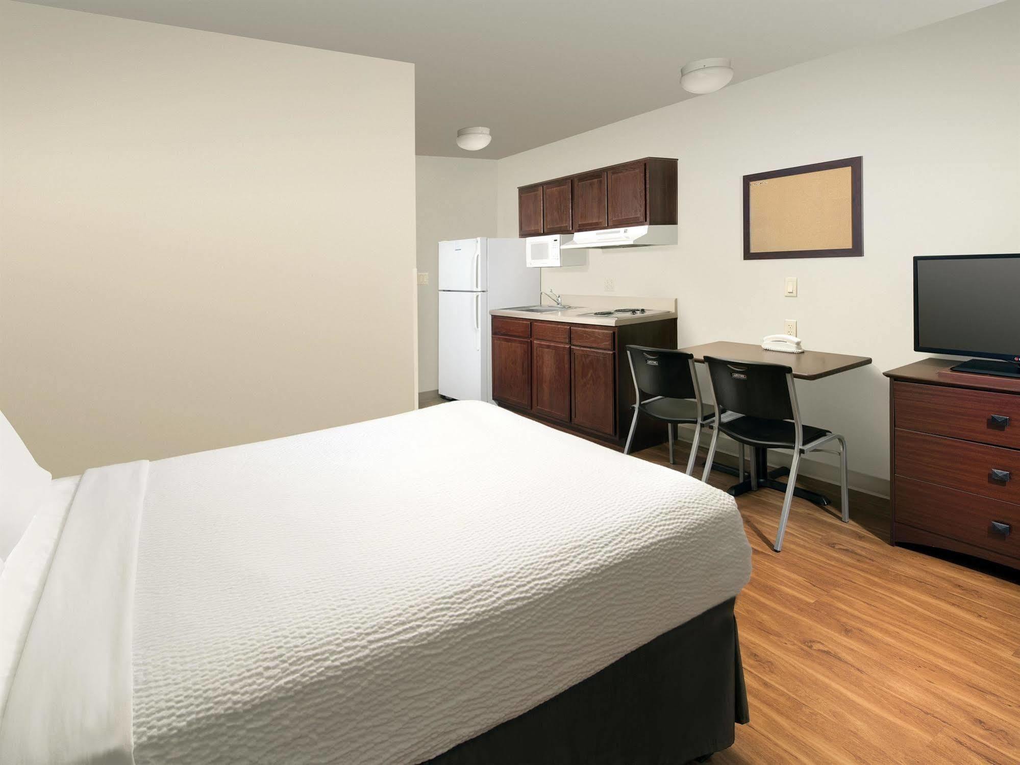 Woodspring Suites Топіка Екстер'єр фото
