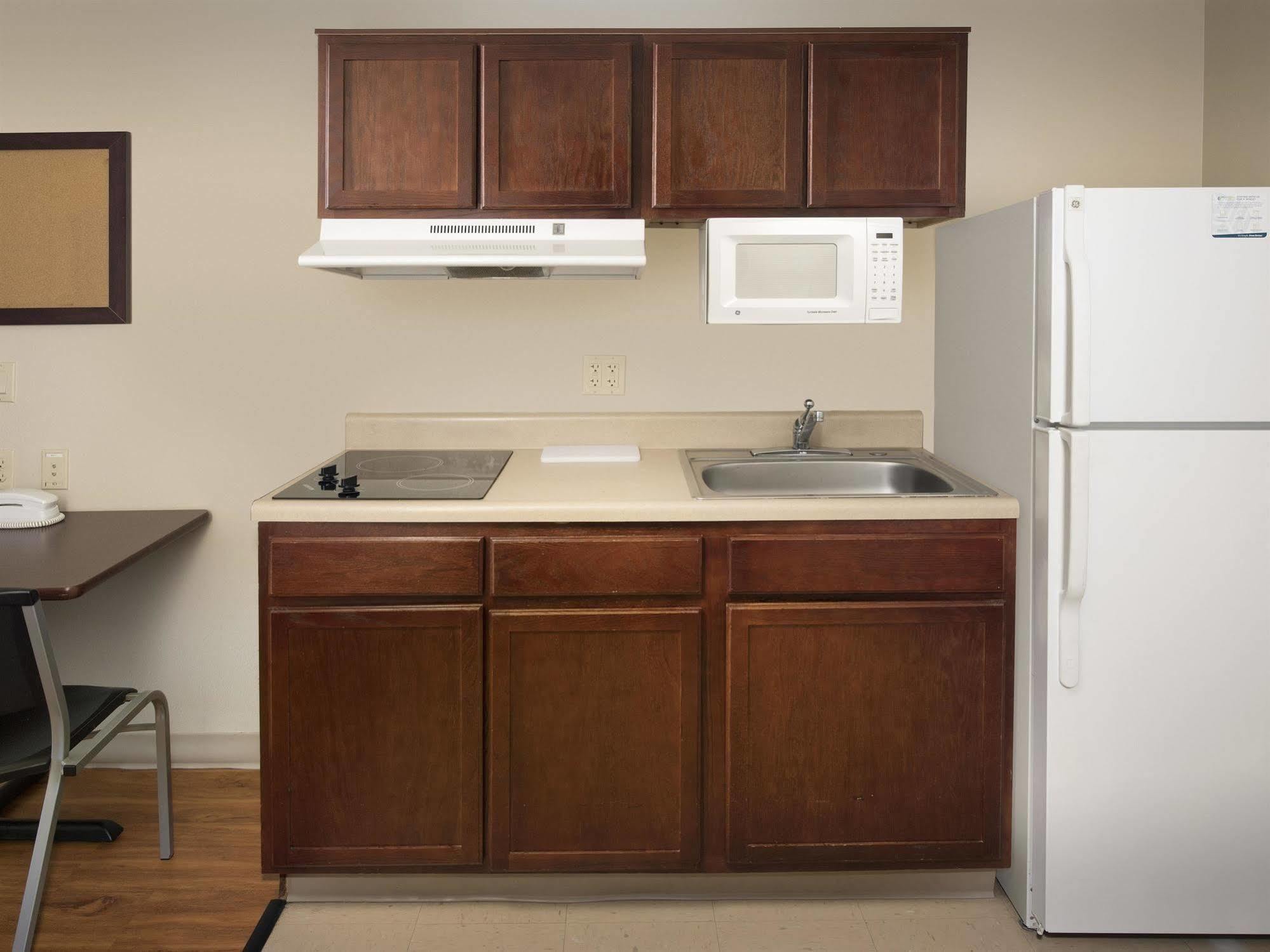Woodspring Suites Топіка Екстер'єр фото
